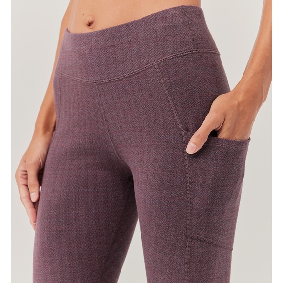 Pact Organic Purefit Jacquard Pocket Legging - Picture 3 of 13
